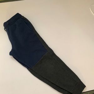 Boys TekGear jogger sweatpants.